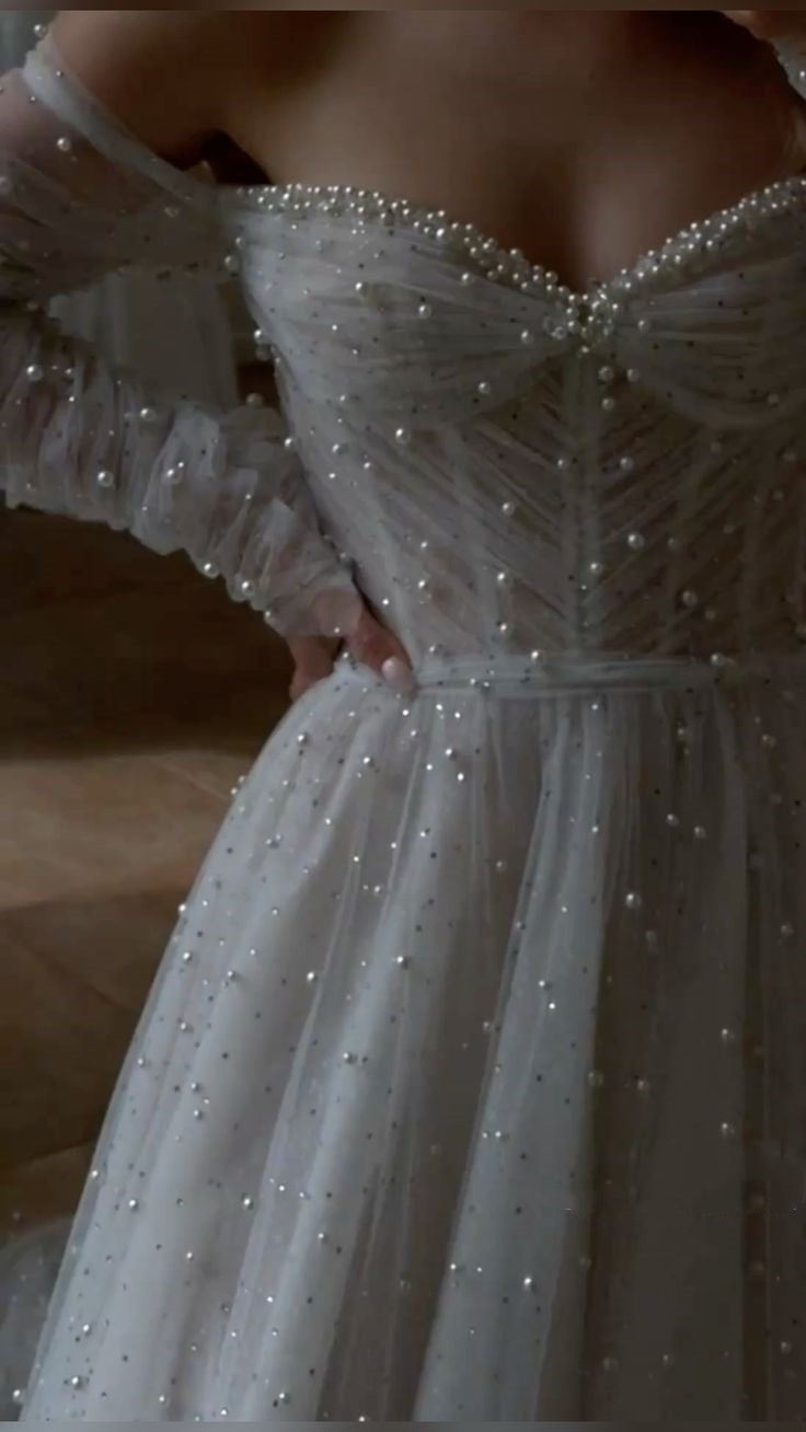 Romantic Bridal Gown Ball Gown Off The Shoulder White Tulle Pearls Floor Length Long Sleeves Wedding Dresses Minimalist Bridal Gowns WD050