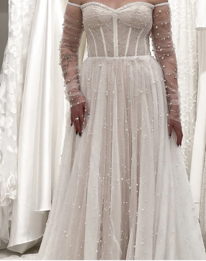 Romantic Bridal Gown Ball Gown Off The Shoulder White Tulle Pearls Floor Length Long Sleeves Wedding Dresses Minimalist Bridal Gowns WD050