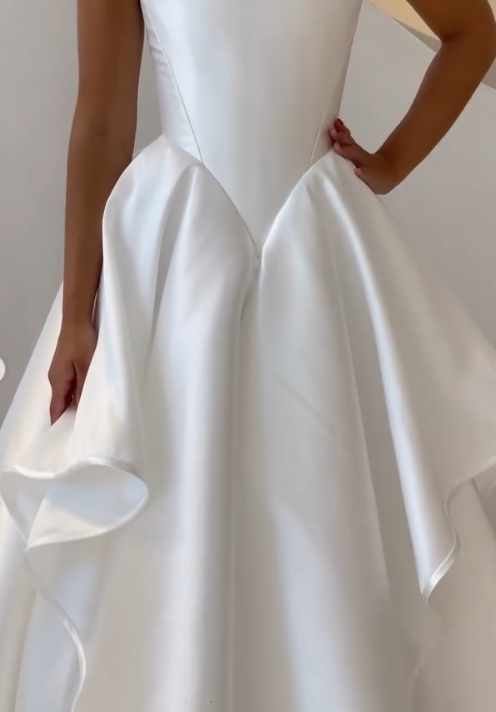 Modest Wedding Dress Ball Gown Strapless Satin White Long Wedding Dresses Brides Dress Bridal Gowns W0127