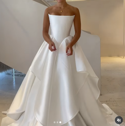 Modest Wedding Dress Ball Gown Strapless Satin White Long Wedding Dresses Brides Dress Bridal Gowns W0127