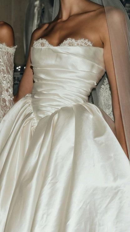 Pretty Wedding Dress Ball Gown Strapless Ivory Satin Long Wedding Dresses Bridal Gowns WD053