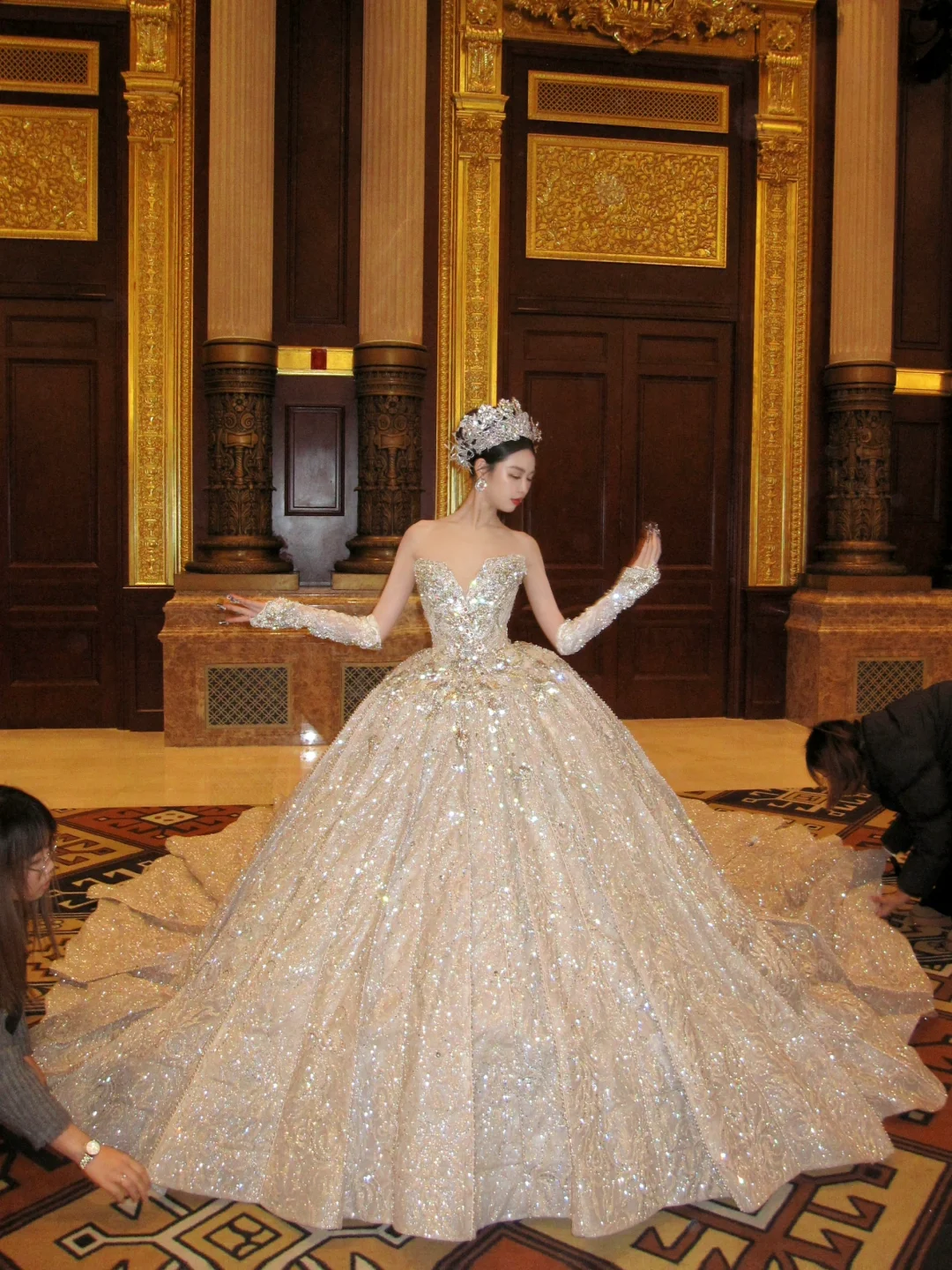 Pretty Wedding Dress Ball Gown Sweetheart Sequin Gold Long Luxury Wedding Dresses Bridal Gowns Brides Gown WD091