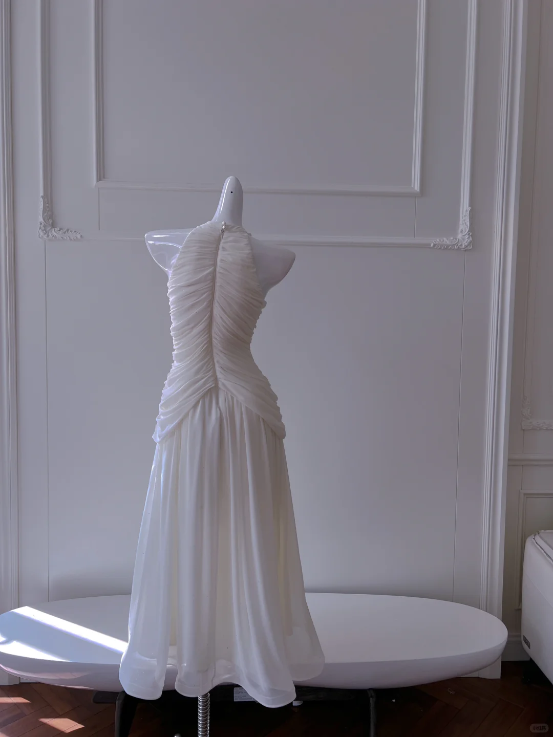 Elegant Chiffon Pleated Sleeveless Birthday Party Dress White Vacation Dress With Pearls S484