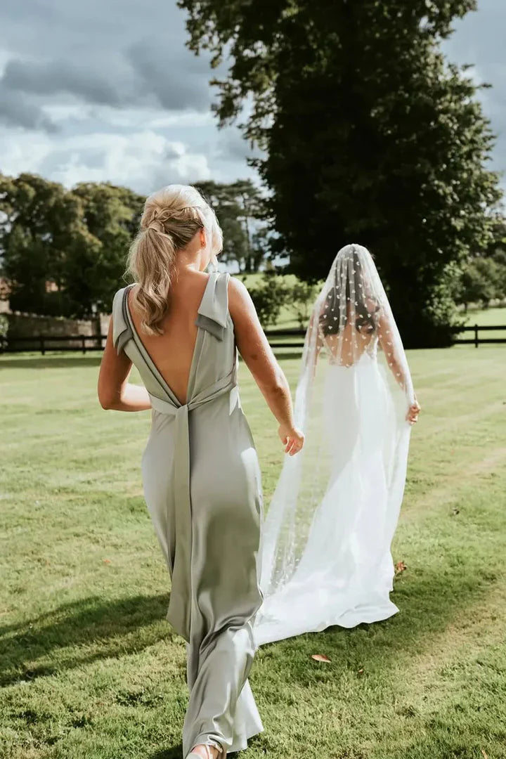 Fashion Sheath V Neck Sage Green Silk Satin Bridesmaid Dress with Bow/Formal Wear Dresses SH2549