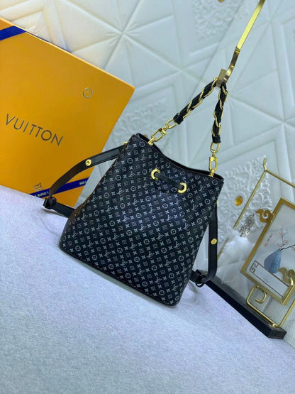 Louis Vuitton NEONOE