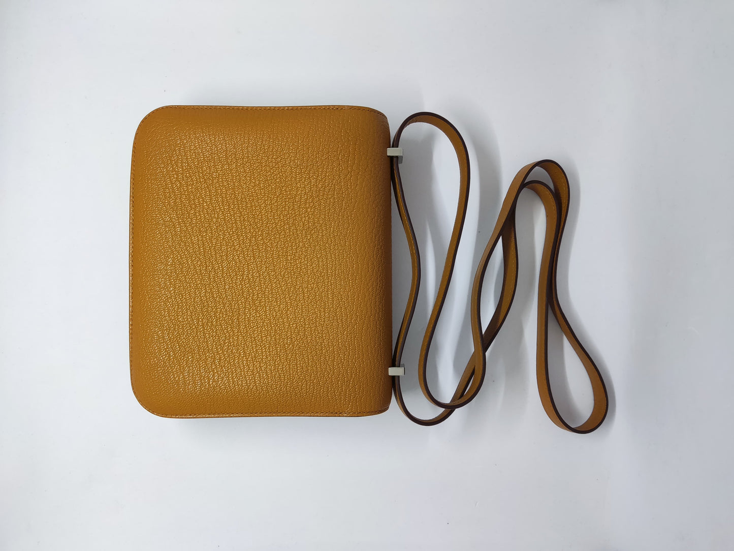 Hermès Constance 18 caramel Chevre leather with Palladium Hardware