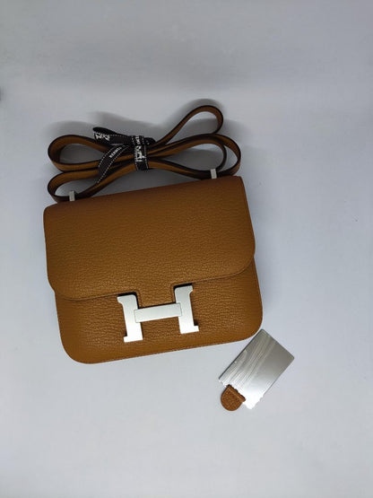 Hermès Constance 18 caramel Chevre leather with Palladium Hardware
