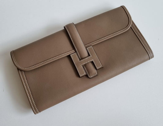 Hermès Etoupe Jige Clutch Swift
