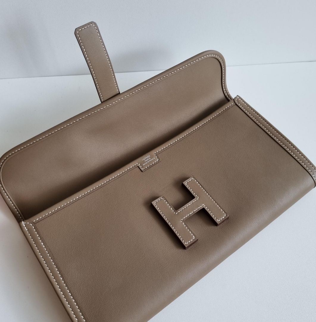 Hermès Etoupe Jige Clutch Swift