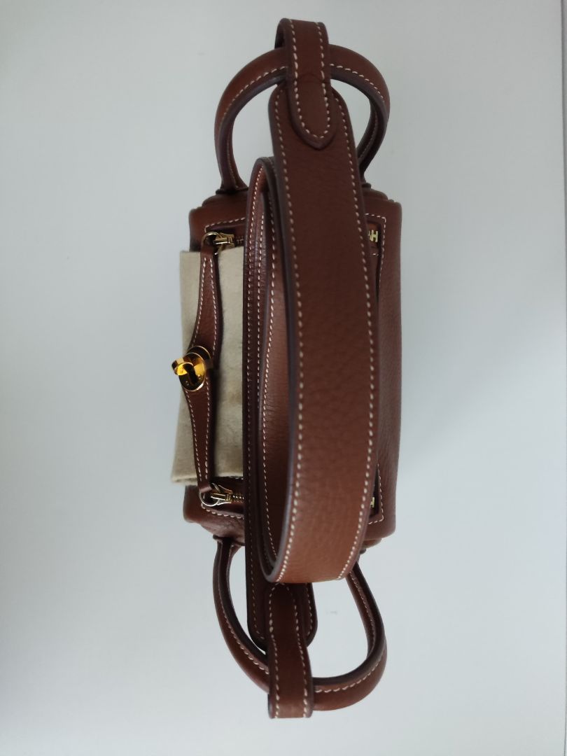 Hermès Gold Leather Lindy Mini Shoulder Bag