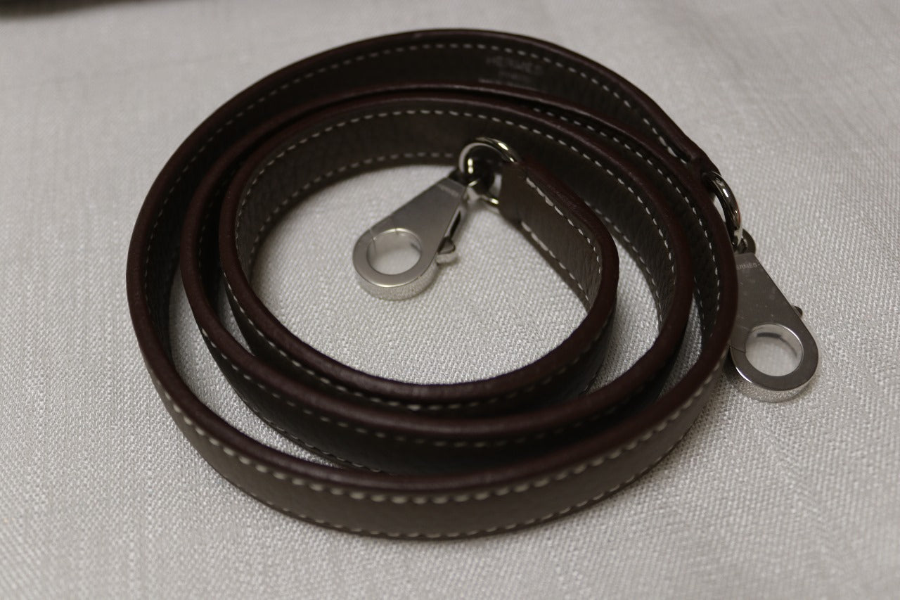 Hermès Kelly 28 Togo PHW Bag