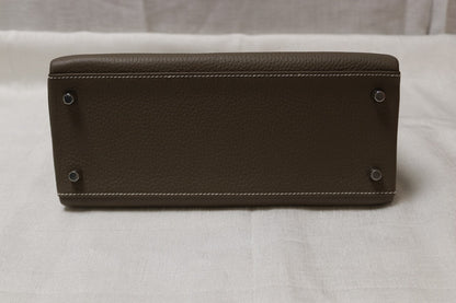 Hermès Kelly 28 Togo PHW Bag