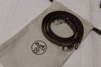 Hermès Kelly 28 Togo PHW Bag