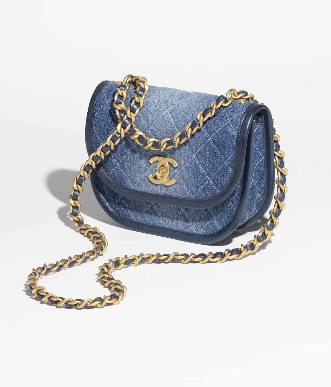CHANEL SMALL MESSENGER BAG
