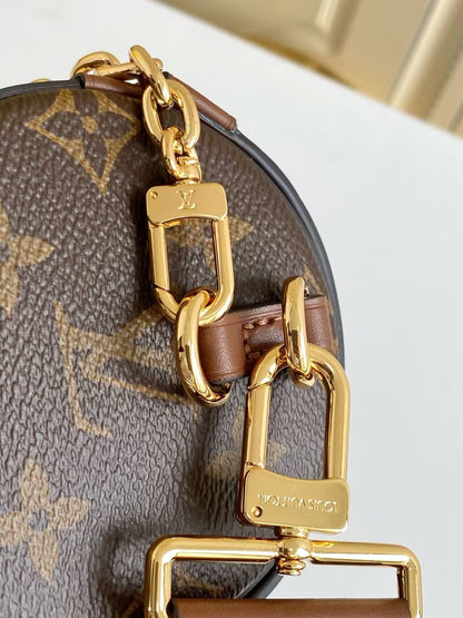 Louis Vuitton M57835 Papillon Trunk