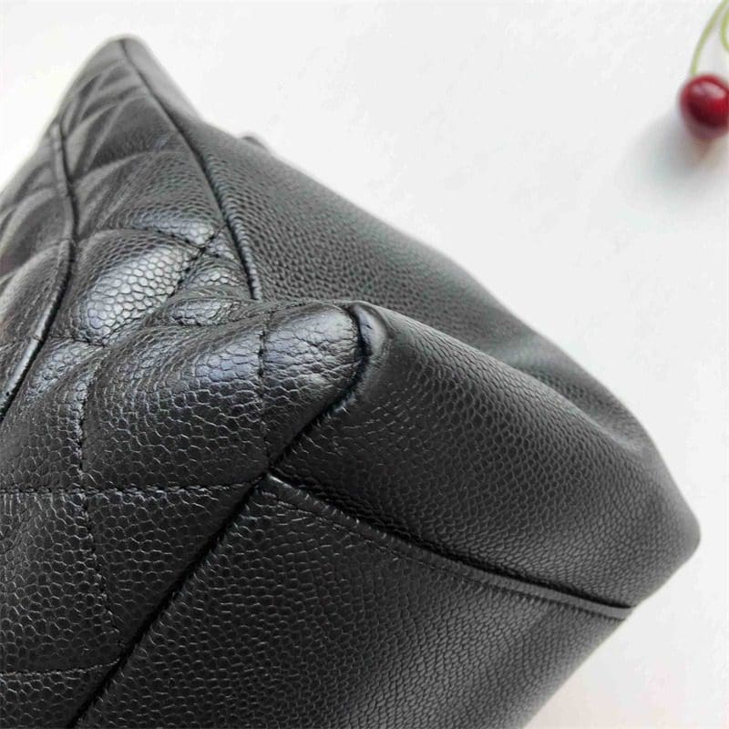 Classic Chanel Shopping GST shopping bag