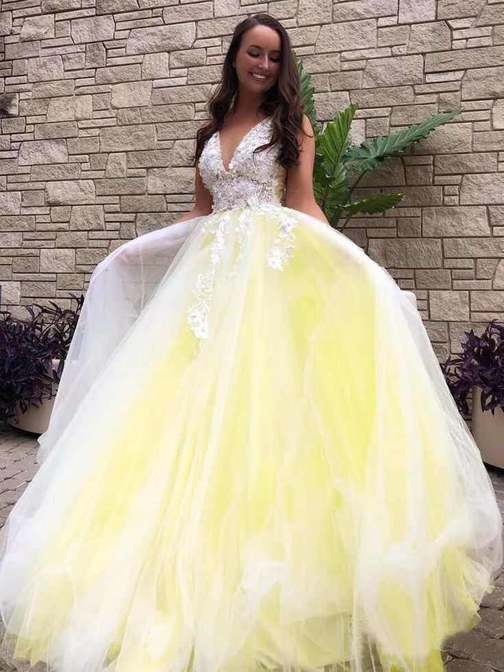 V Neck Open Back Tulle Applique Long Prom Dress SH568