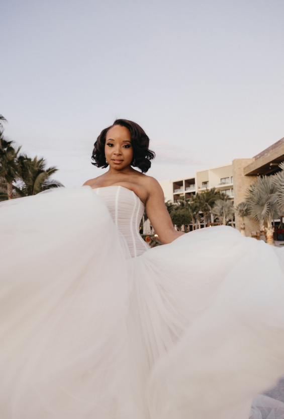 2025 New Simple A Line Strapless Tulle Long Wedding Dress SH2286