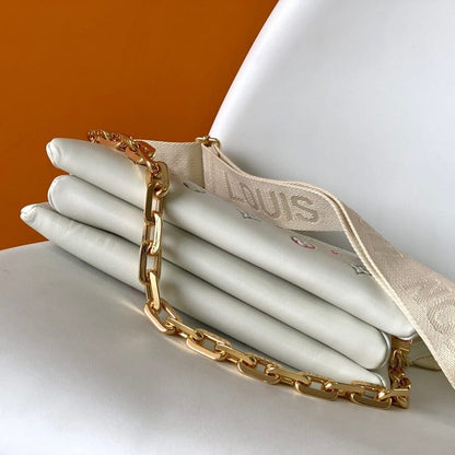 Louis Vuitton Coussin PM M21209