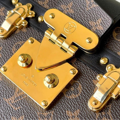 Louis Vuitton PETITE MALLE EAST WEST M45943