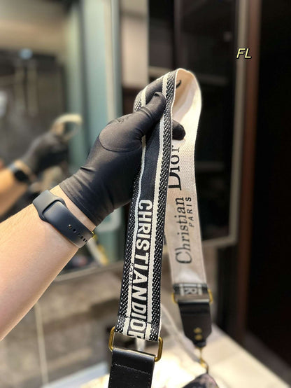 DIOR MEDIUM LADY D-LITE BAG WHITE AND PASTEL MIDNIGHT BLUE TOILE DE JOUY MEXICO EMBROIDERY