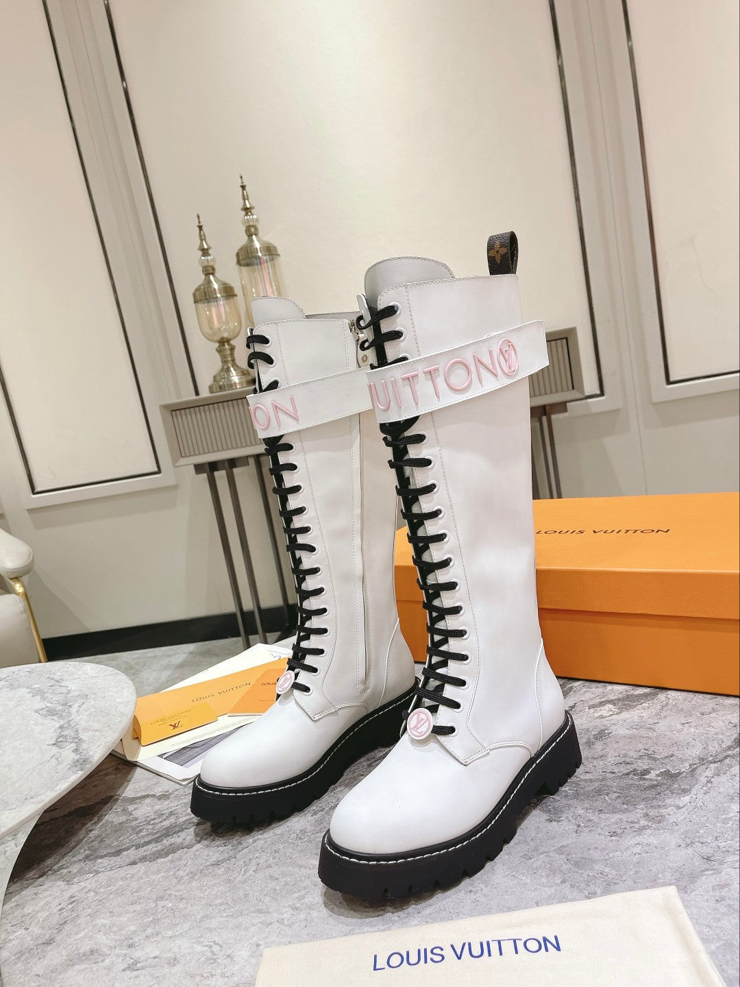 Premium LUV BOOTS 041