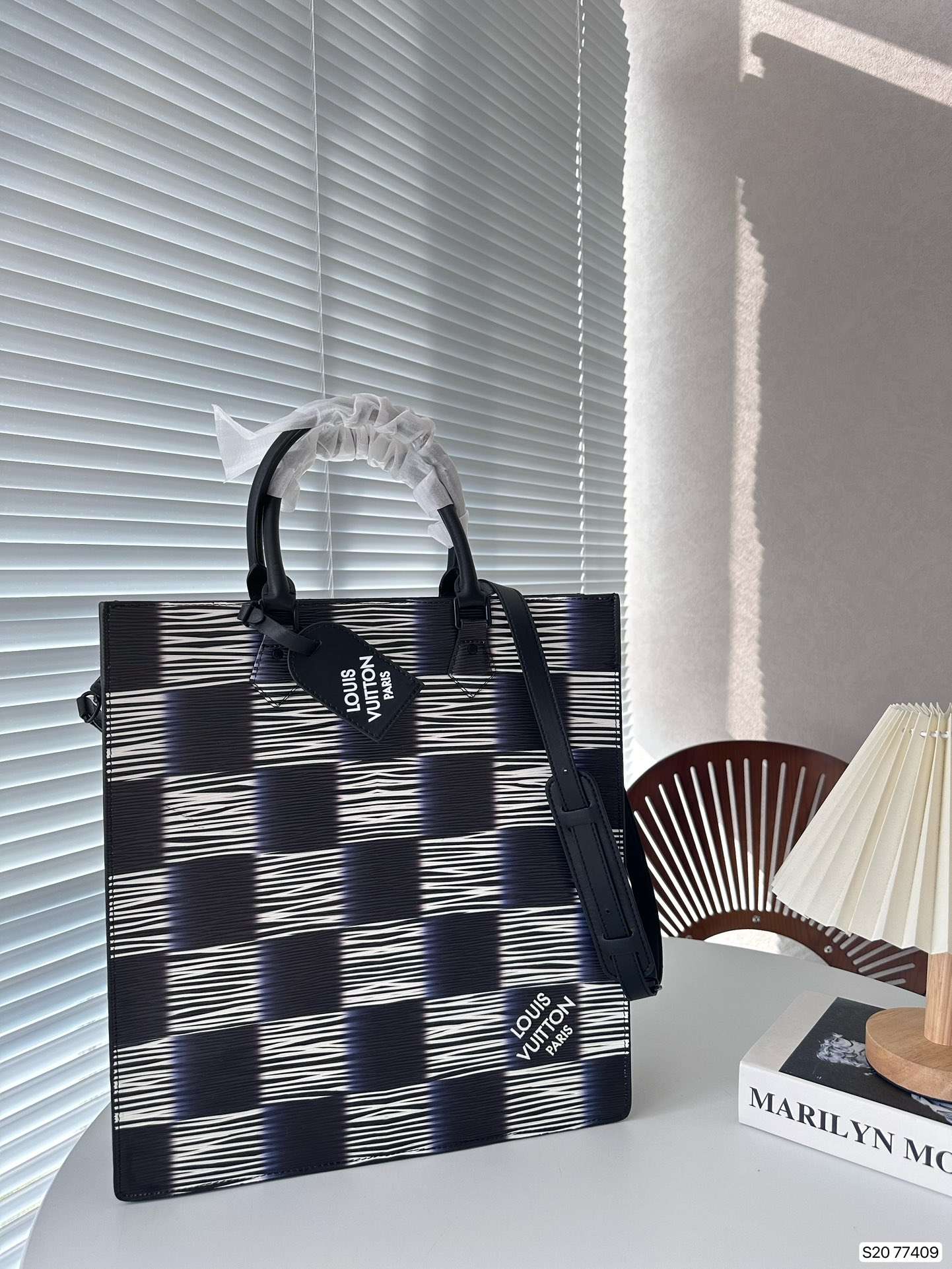 LOUIS VUITTON Sac Plat Multicolor M23957