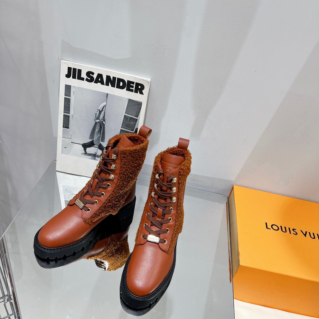 Premium LUV BOOTS 007