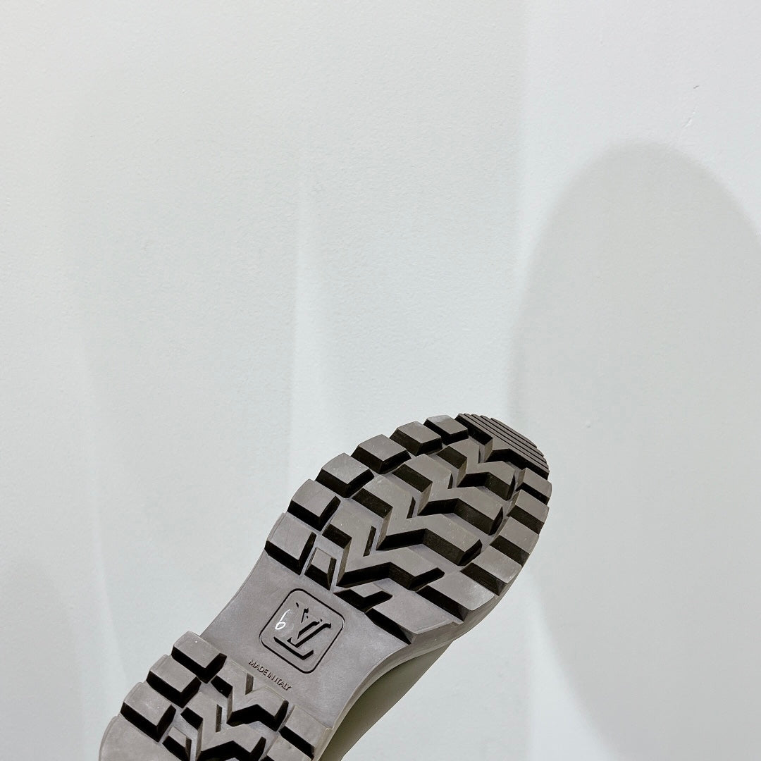 Premium LUV BOOTS 016