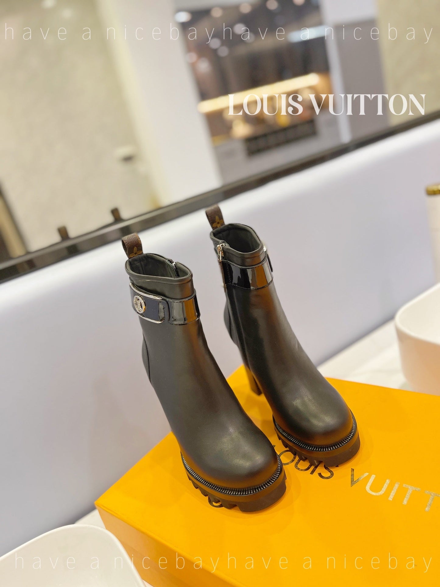 Premium LUV BOOTS 033