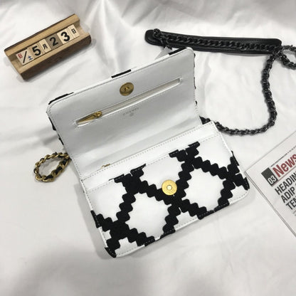 Chanel 19 Flap Bag In Calfskin Crochet White & Black
