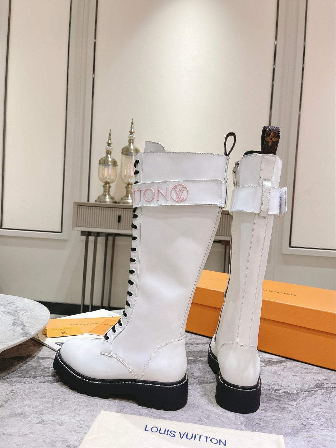 Premium LUV BOOTS 041