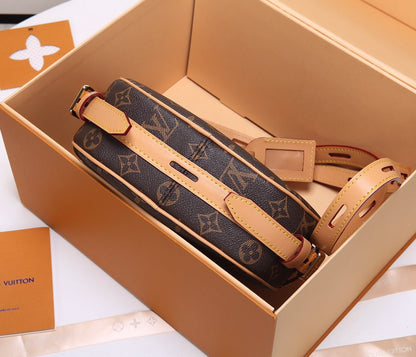 Handbags Louis Vuitton LV Boite Chapeau Souple MM