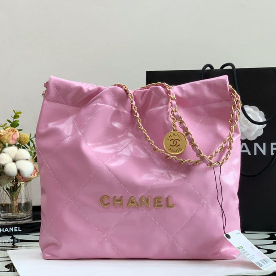 CHANEL 22 SMALL HANDBAG  AS3260