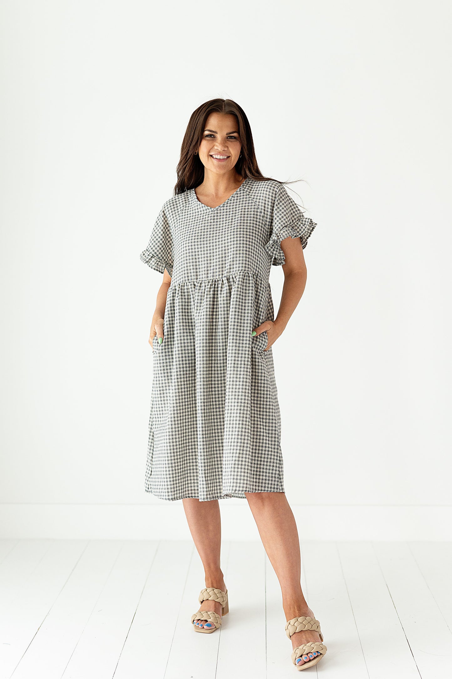 loveedsTM-Jenni Gingham Ruffle-Sleeve Dress in Light Grey