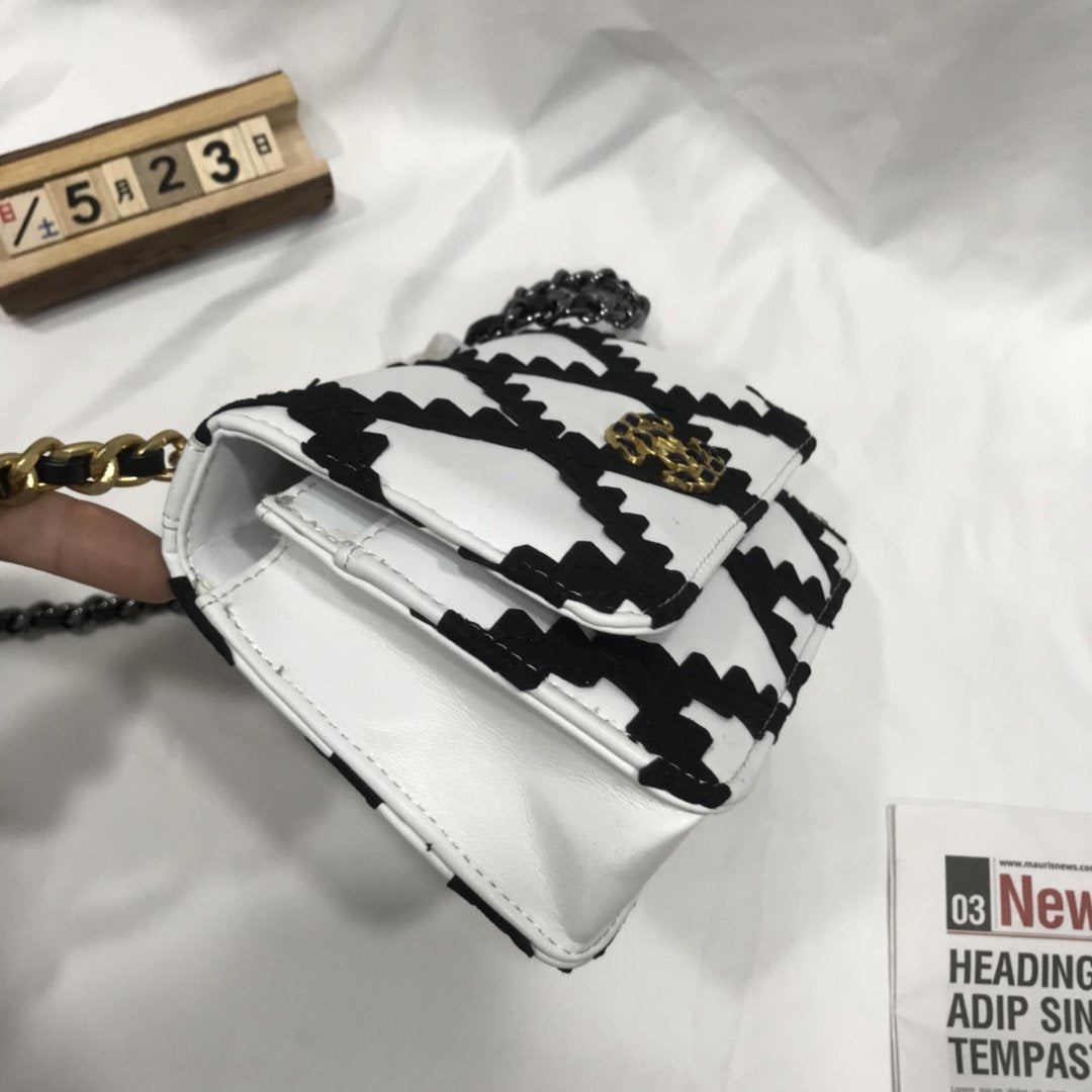 Chanel 19 Flap Bag In Calfskin Crochet White & Black