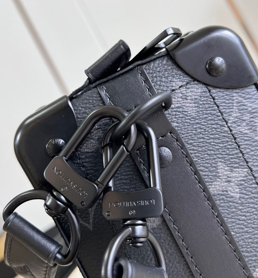 Louis Vuitton M11744 Soul Trunk East West