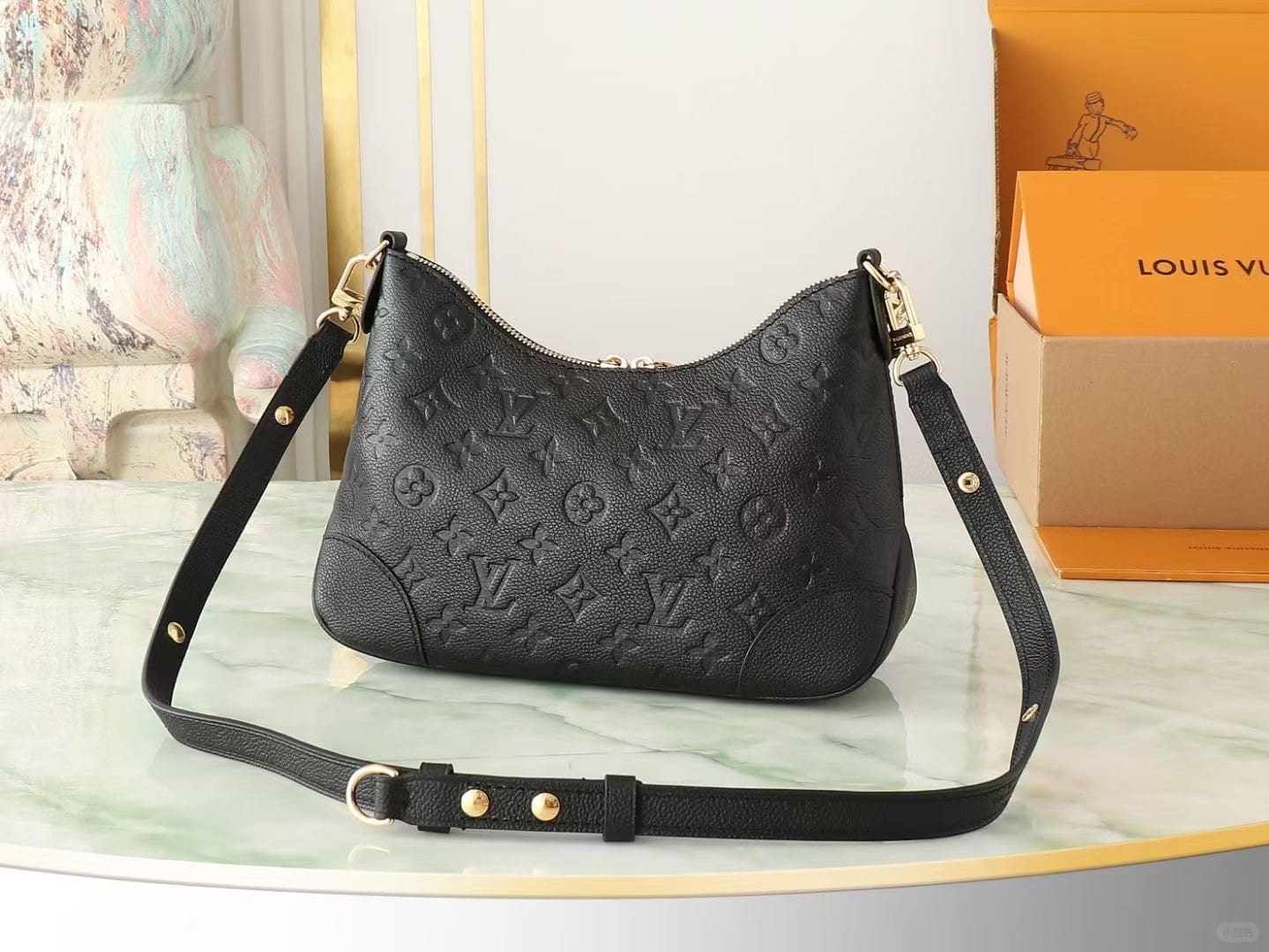 Louis Vuitton M12930 Boulogne