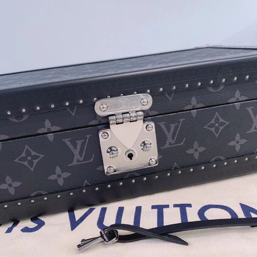 Louis Vuitton M10262 Coffret 8 Montres