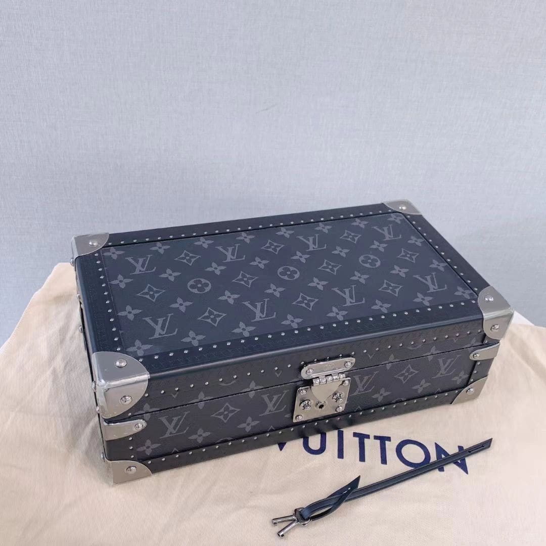 Louis Vuitton M10262 Coffret 8 Montres