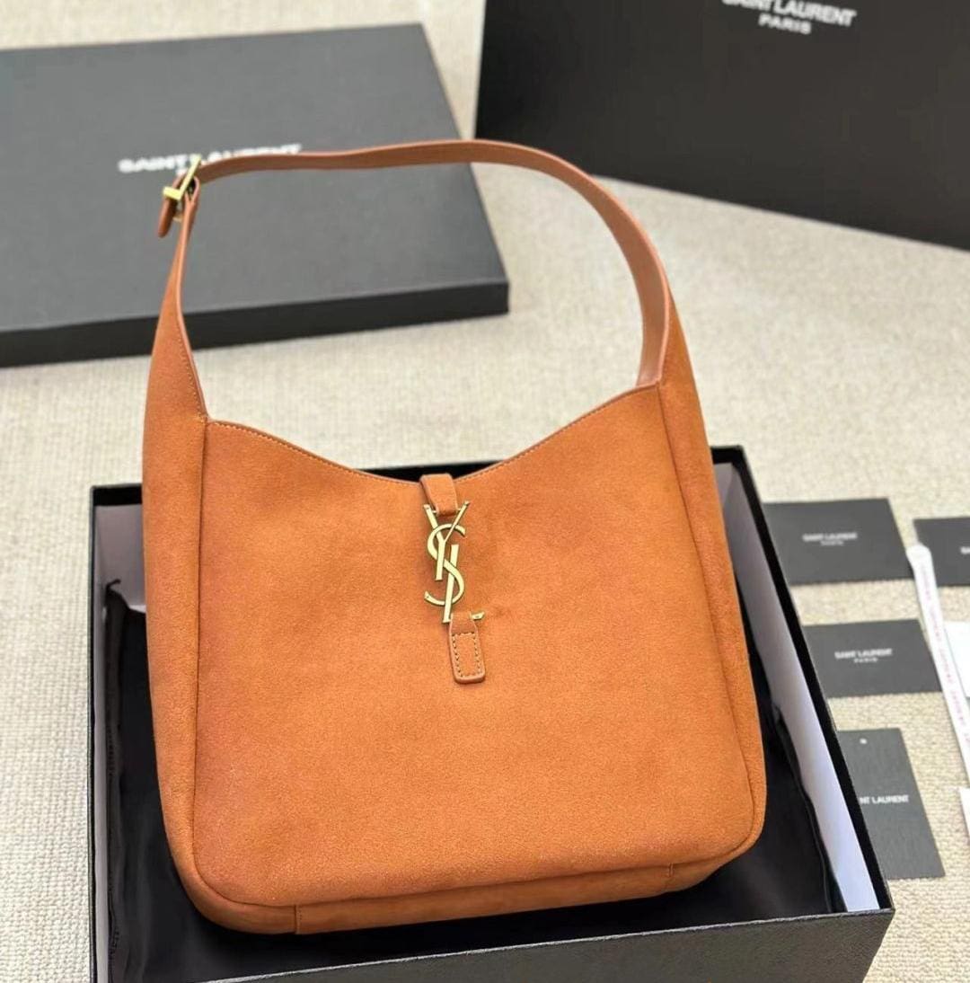 Saint Laurent LE 5 À 7 supple small in suede