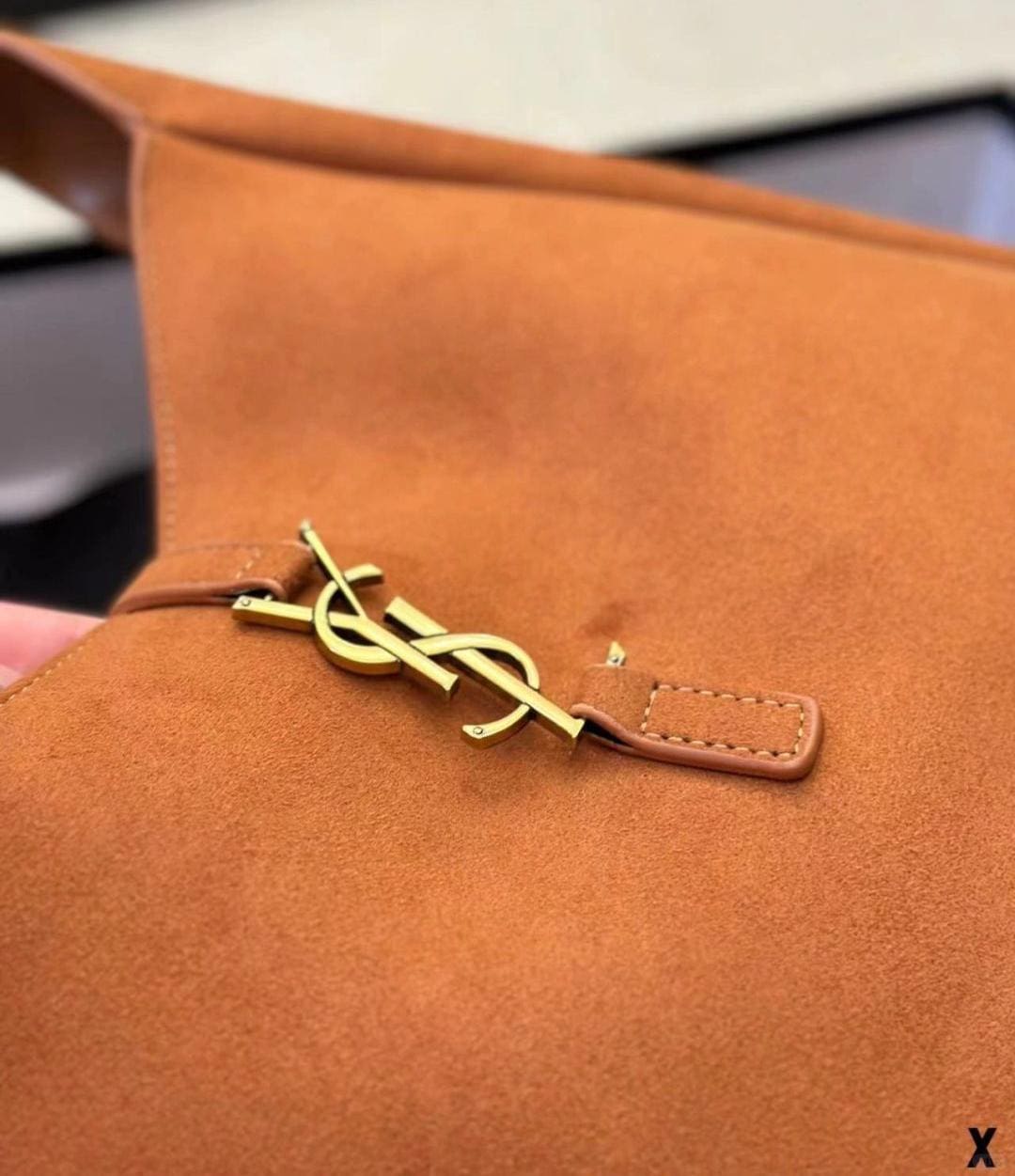 Saint Laurent LE 5 À 7 supple small in suede