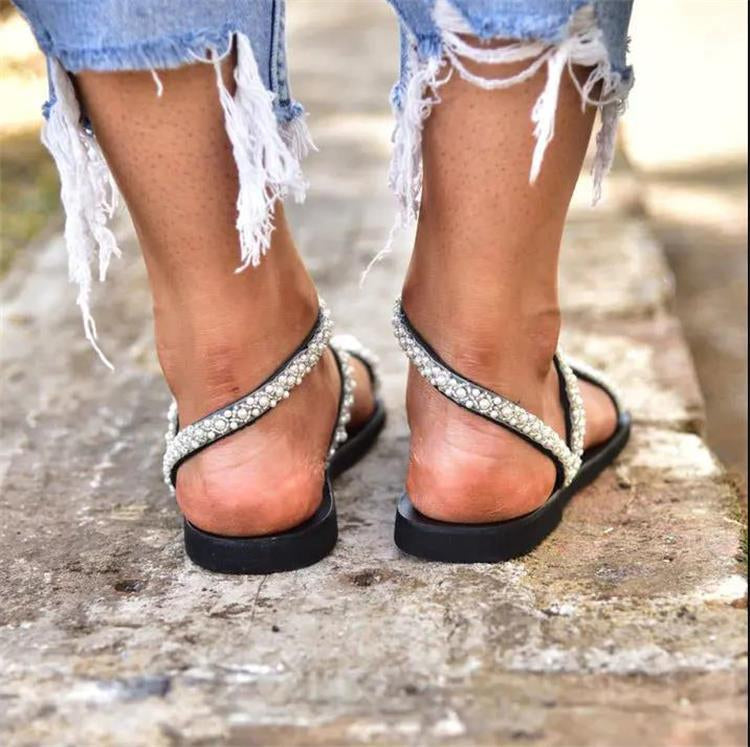 Thong pearl flat sandals