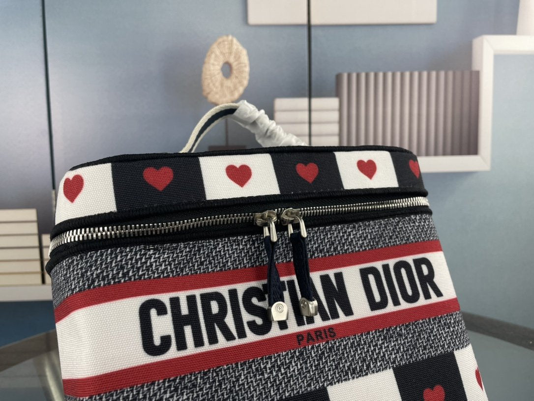 Dioramour Vanity Case