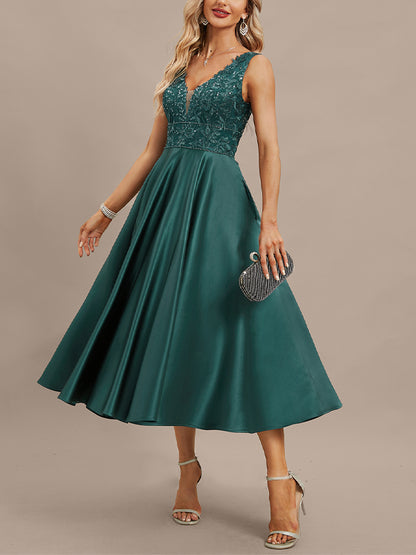 V-Neck Sleeveless Solid Color Lace Midi Dress