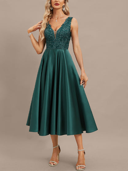 V-Neck Sleeveless Solid Color Lace Midi Dress