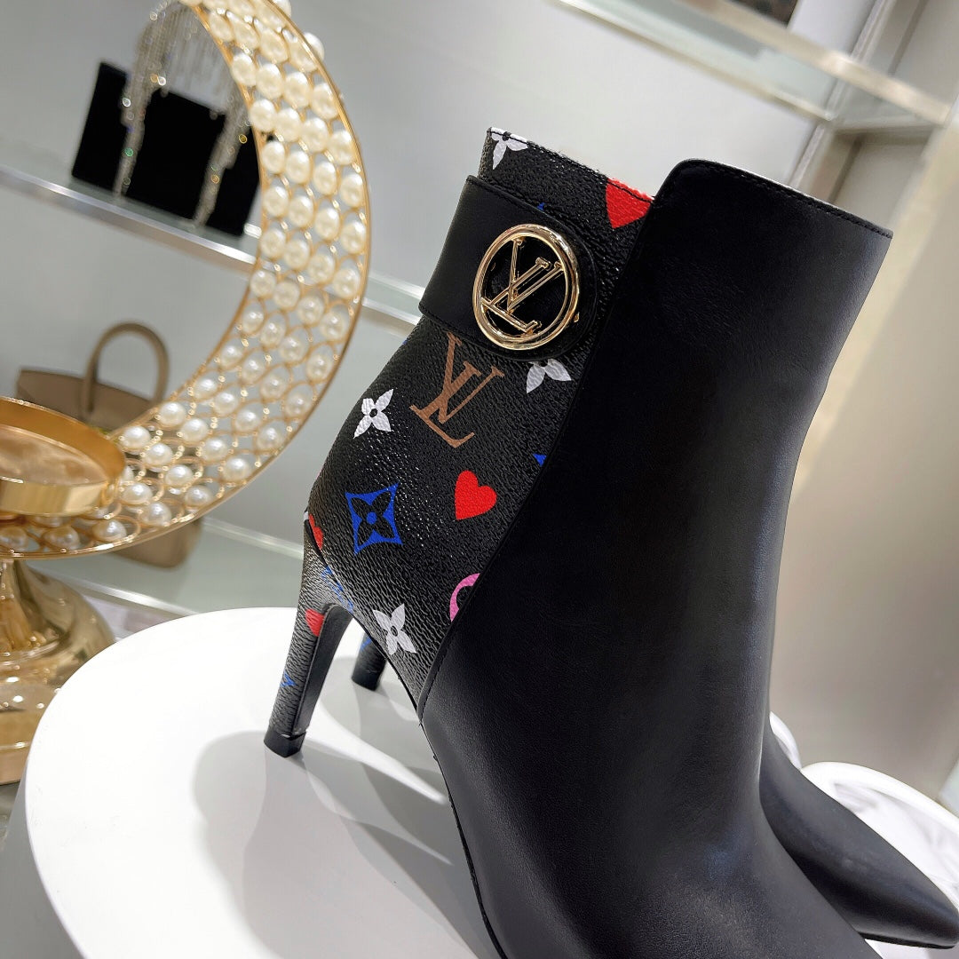 Premium LUV BOOTS 025