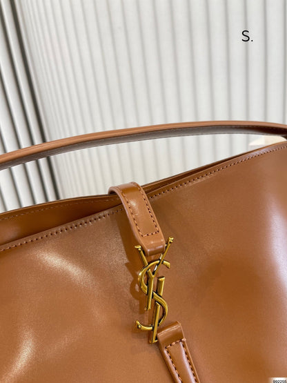 YSL LE 5 À 7 SUPPLE SMALL IN SUEDE