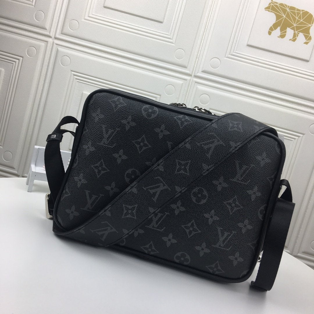 Louis Vuitton M30233 Outdoor