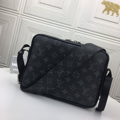 Louis Vuitton M30233 Outdoor